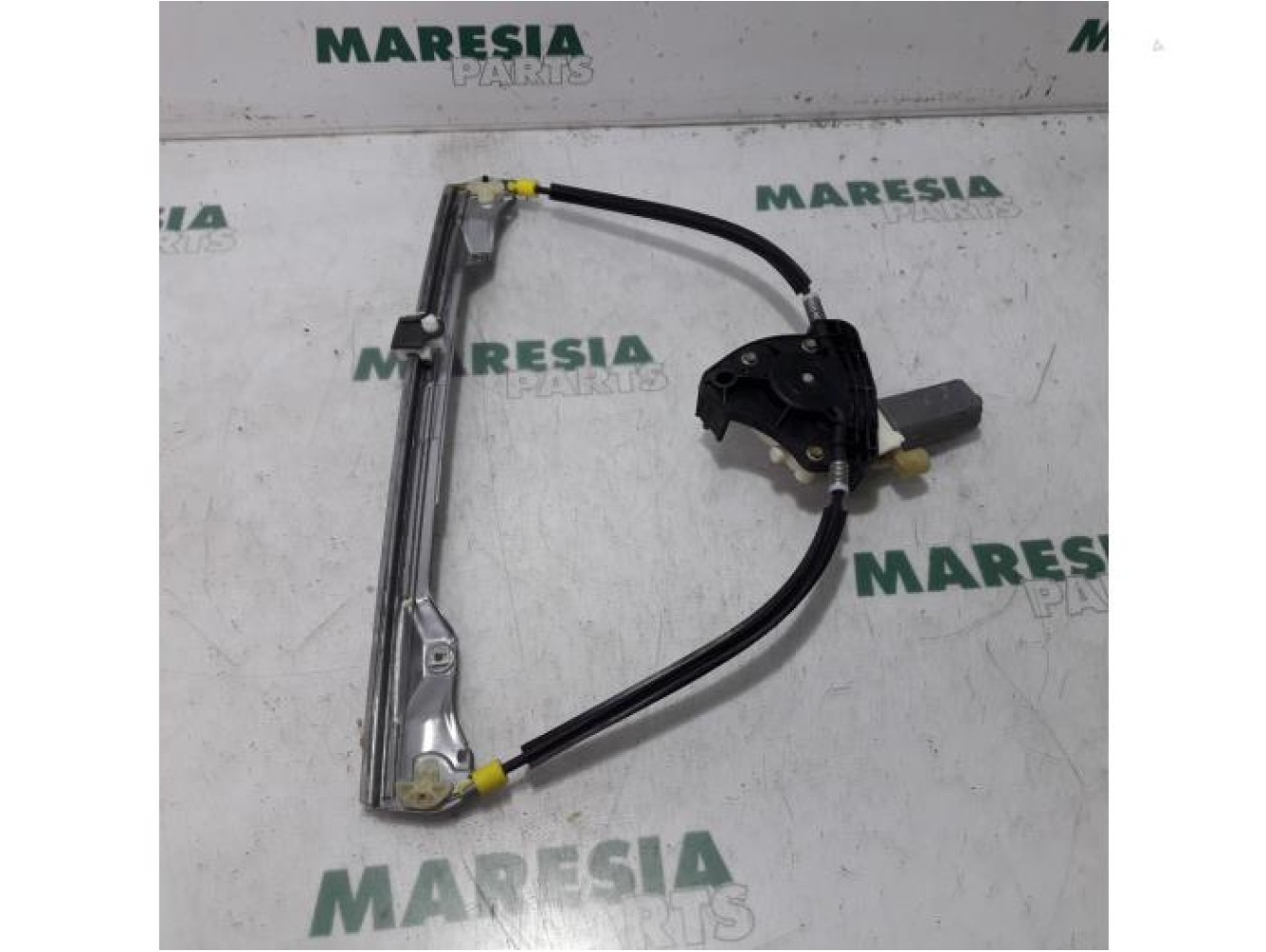 Renault - Clio - Window mechanism 2-door, front right