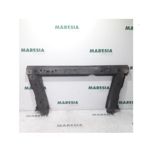 Renault - Megane Scenic - Radiator bar