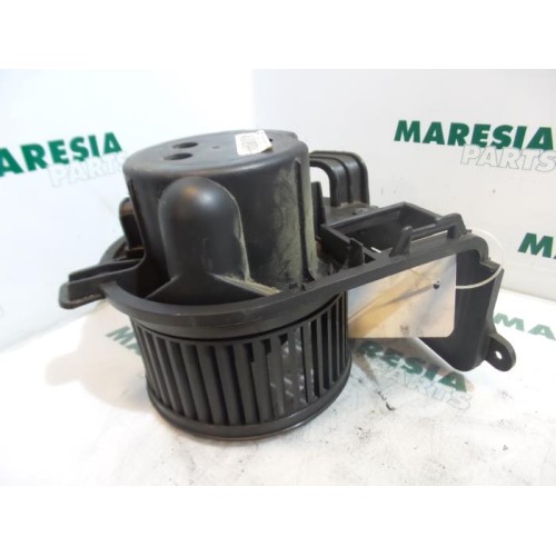 Renault - Clio - Heating and ventilation fan motor