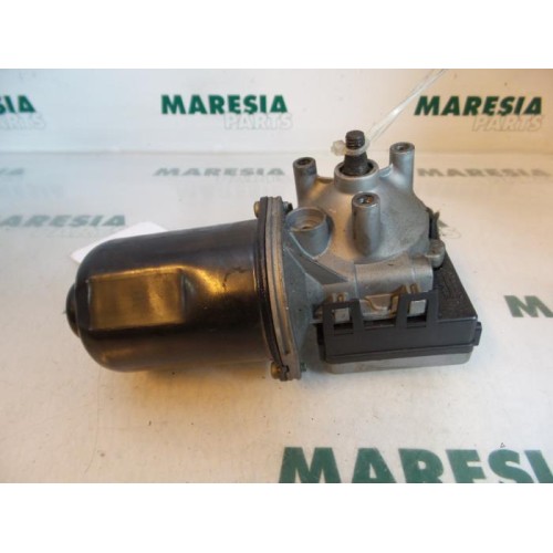 Alfa Romeo - 166 - Front wiper motor