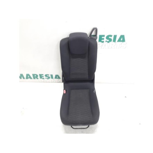 Renault - Megane Scenic - Rear seat