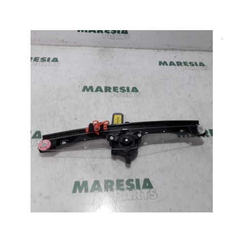 Fiat - Punto - Window mechanism 4-door, front right