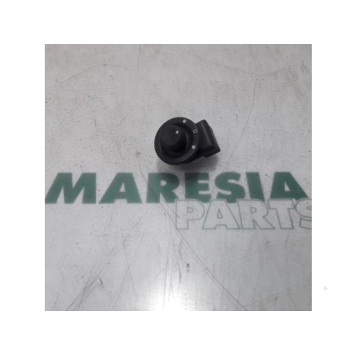 Renault - Twingo - Mirror switch