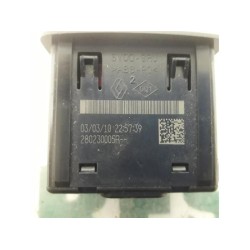 Renault - Kangoo - AUX/USB aansluiting
