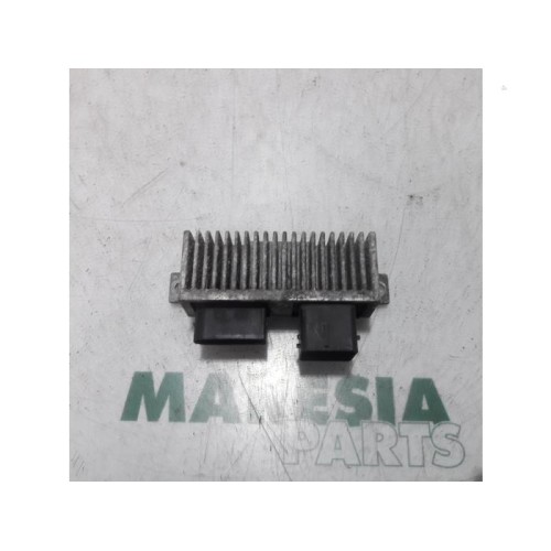 Renault - Kangoo - Glow plug relay