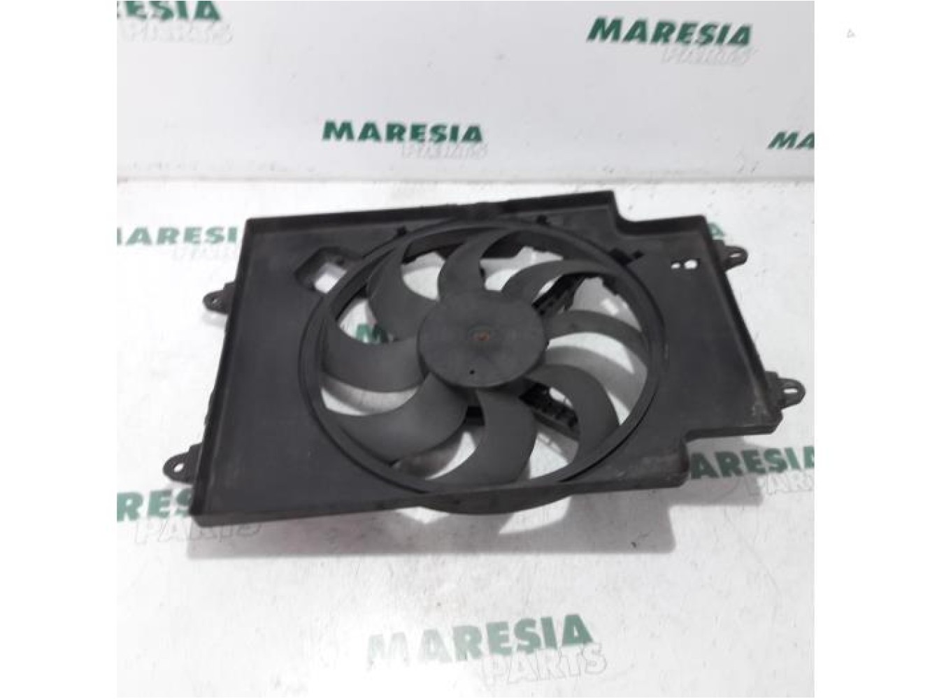 Alfa Romeo - GT - Fan motor