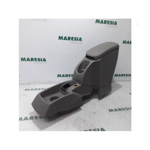 Renault - Kangoo - Armrest