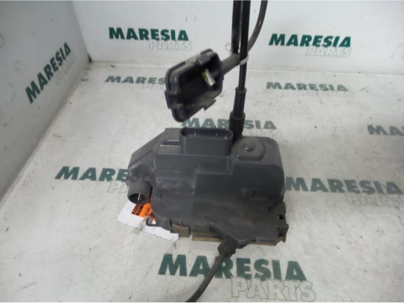Renault - Grand Scenic - Front door lock mechanism 4-door, right