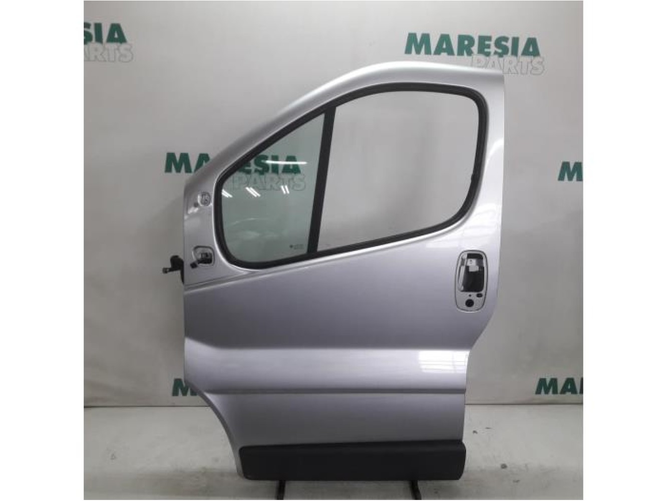 Renault - Trafic - Portier 2Deurs links