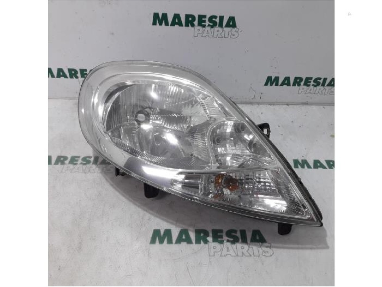 Renault - Trafic - Phare droit