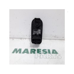 Renault - Trafic - Multi-functional window switch