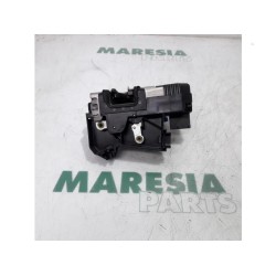 Renault - Trafic - Minibus/van rear door lock mechanism