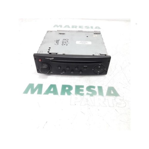 Renault - Trafic - Radio CD player