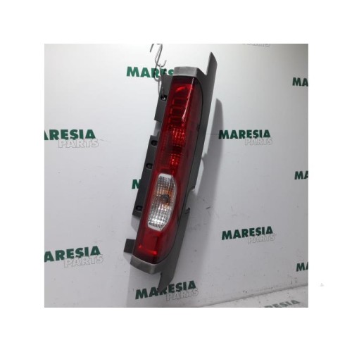 Renault - Trafic - Taillight, right
