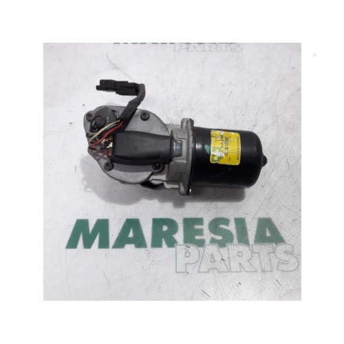 Renault - Trafic - Front wiper motor