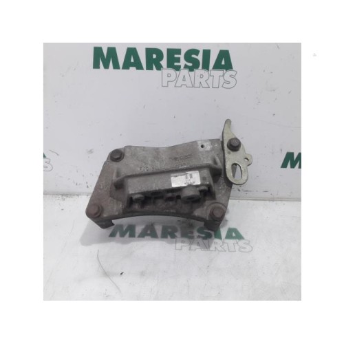 Fiat - Punto - Engine mount