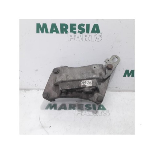 Fiat - Punto - Engine mount