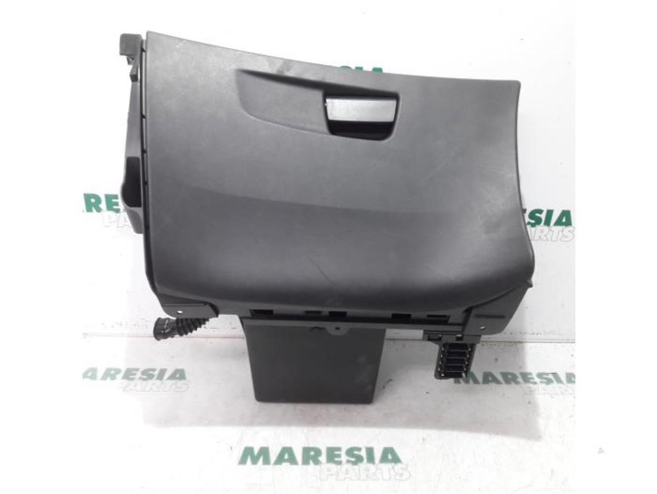 Citroen - C4 Picasso - Glovebox
