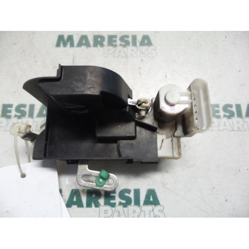 Fiat - Punto - Front door lock mechanism 4-door, right