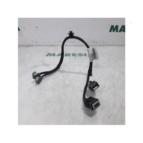Citroen - C4 Picasso - AUX / USB connection
