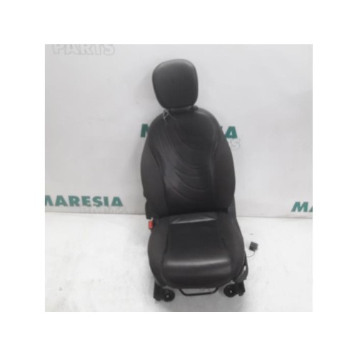 Lancia - Y(Psilon) - Seat, left