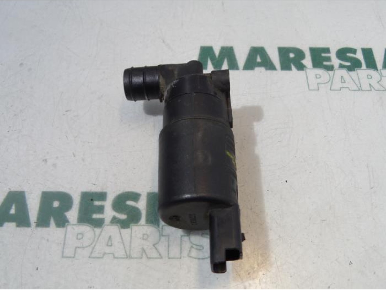 Citroen - C5 - Scheibensprüherpumpe vorne