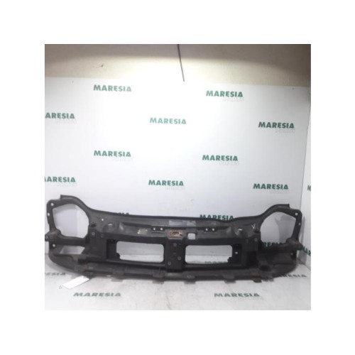 Renault - Trafic - Frontpaneel