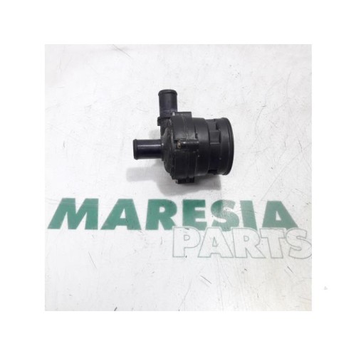 Renault - Master - Water pump