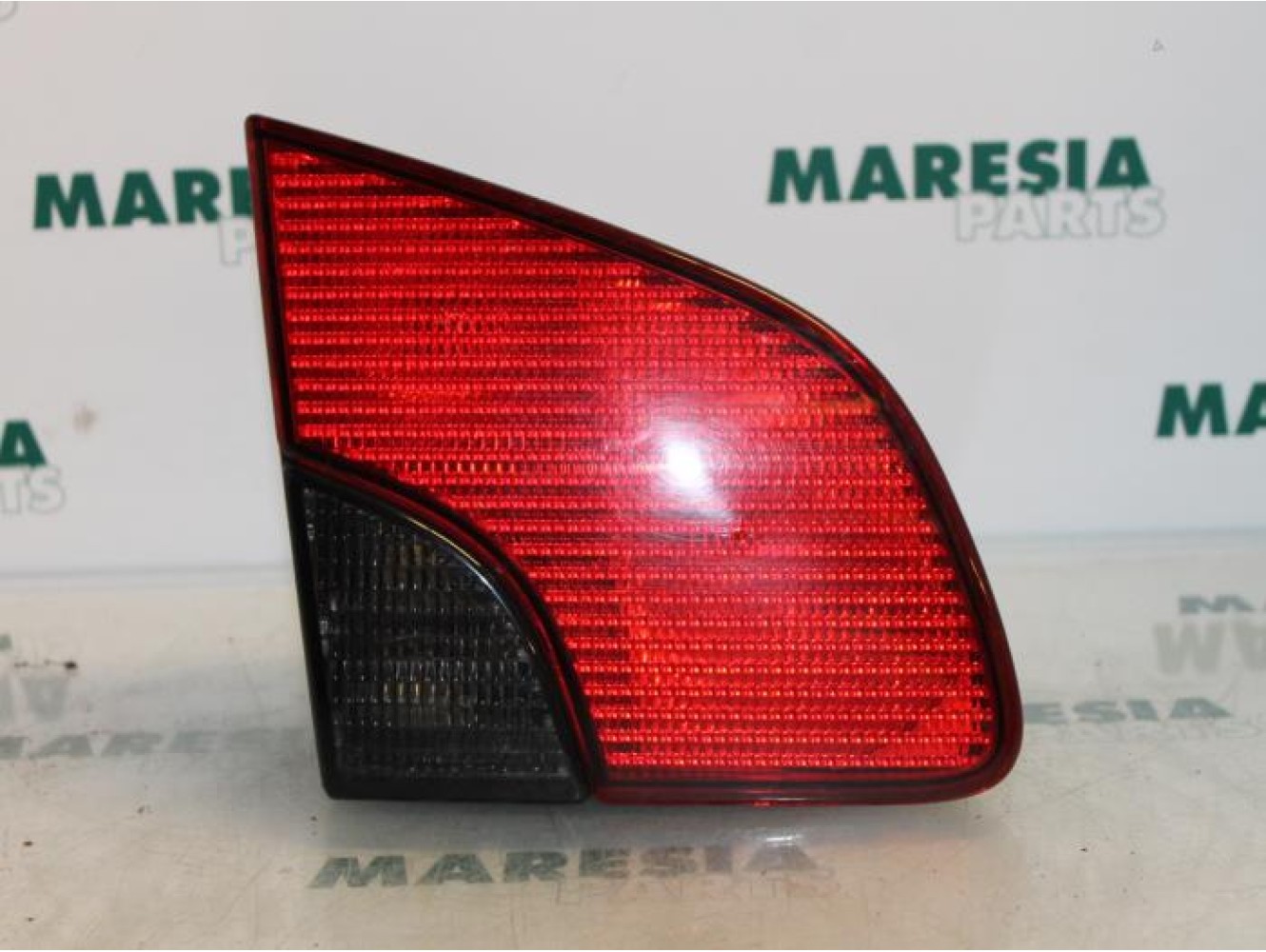 Peugeot - 406 - Achterlicht links