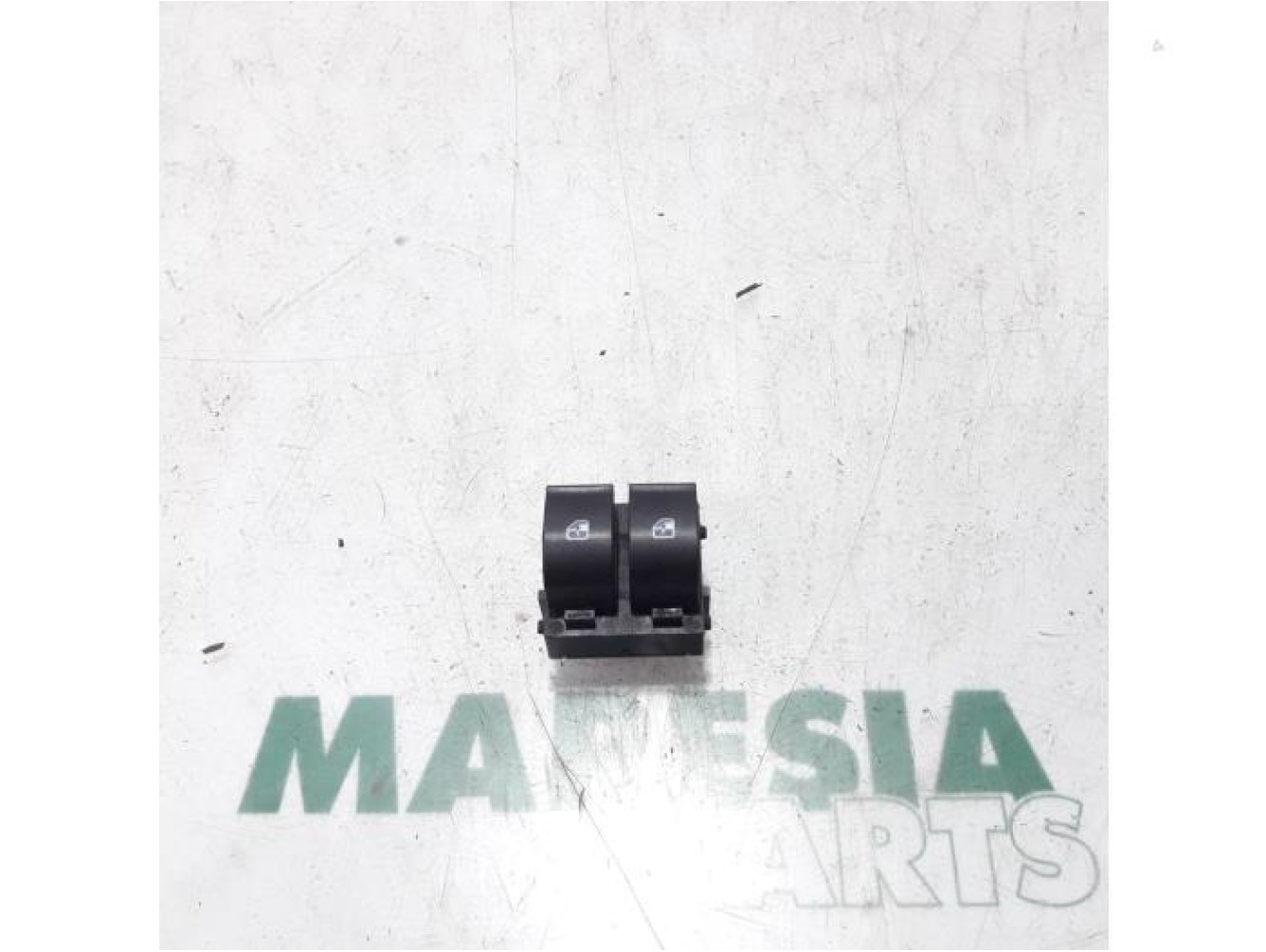 Fiat - Punto - Multi-functional window switch