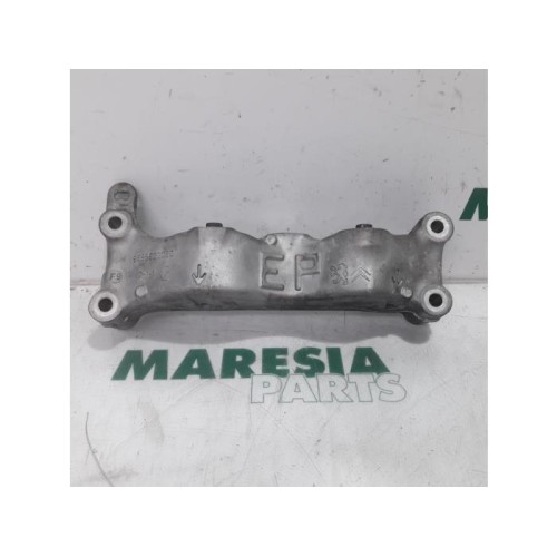 Citroen - C4 Picasso - Engine mount