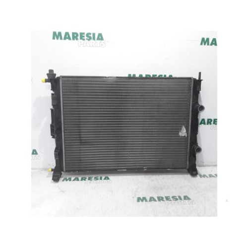 Renault - Megane Scenic - Radiator