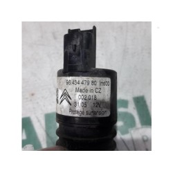 Peugeot - 407 - Scheibensprüherpumpe vorne