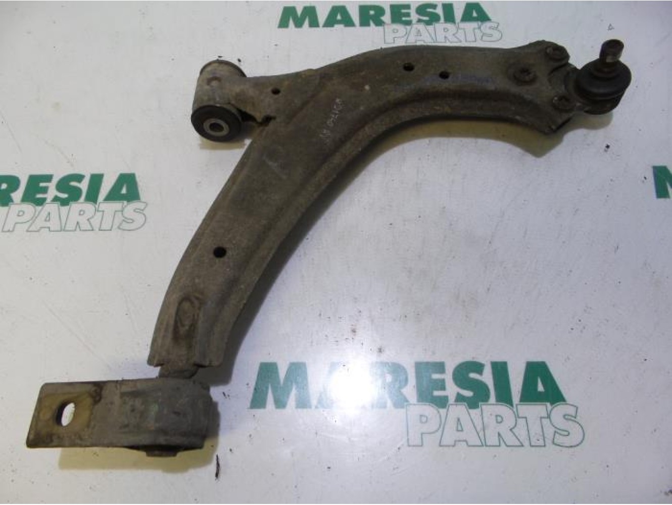 Citroen - Berlingo - Front lower wishbone, right