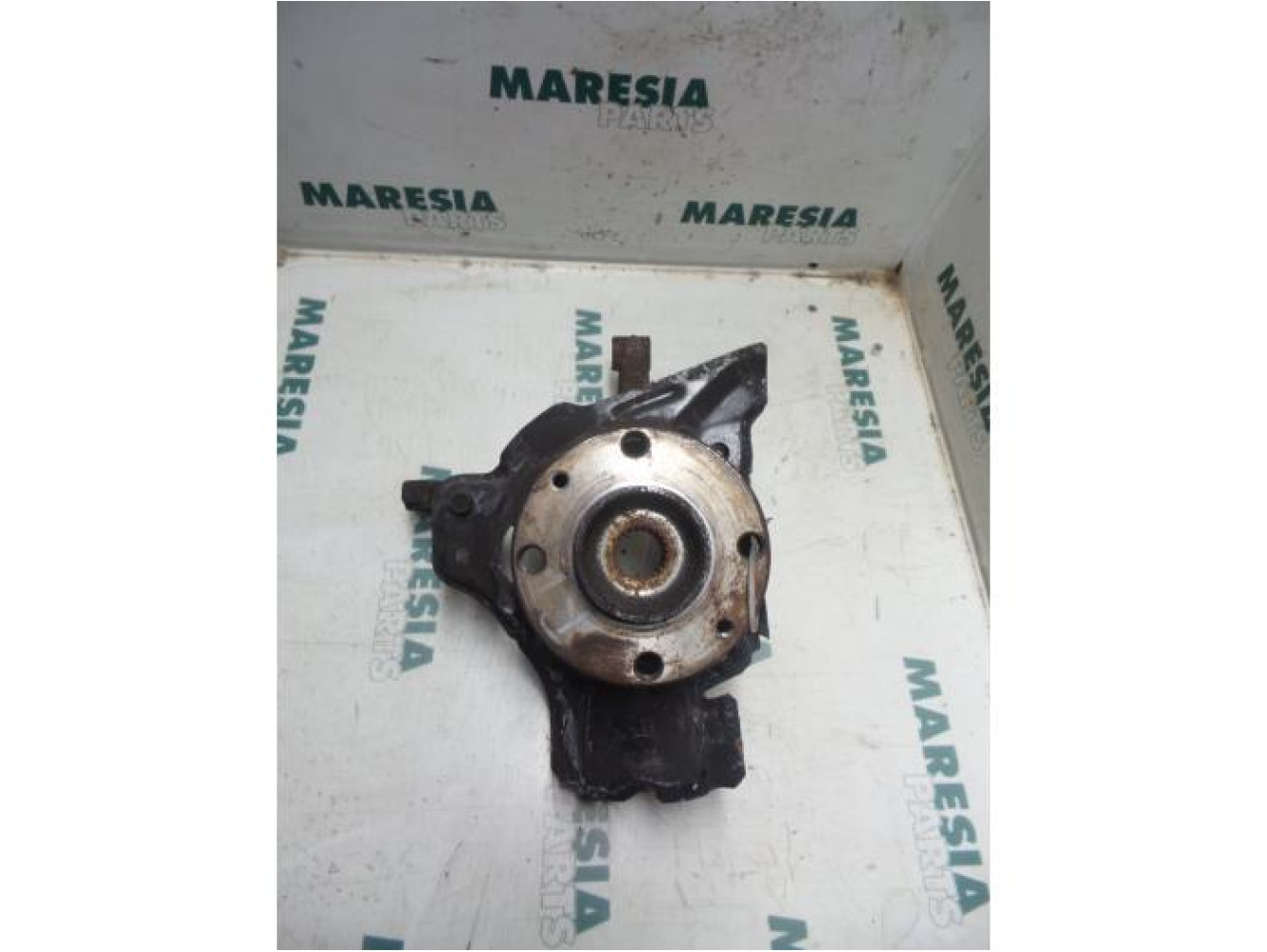 Fiat - Punto - Knuckle, front right