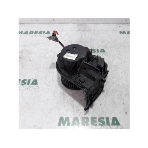 Renault - Clio - Heating and ventilation fan motor