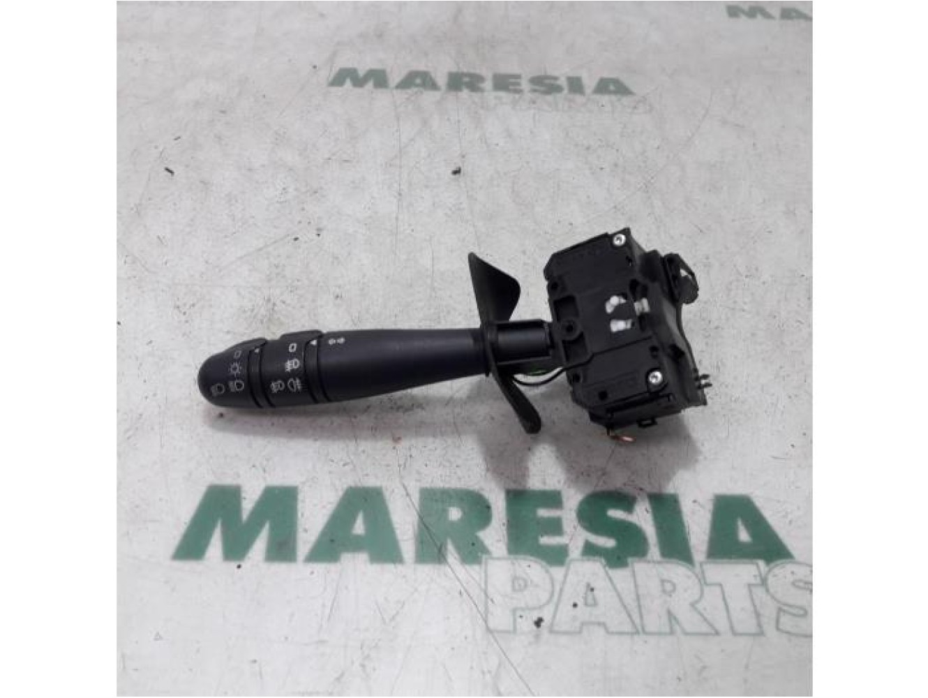Renault - Clio - Indicator switch