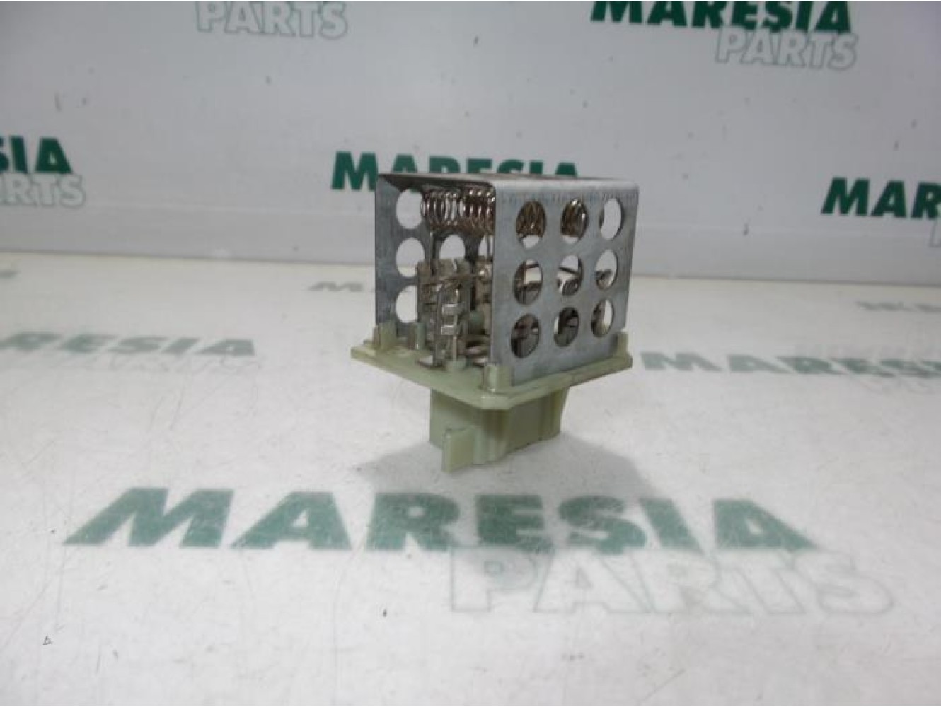 Peugeot - 206 - Heater resistor