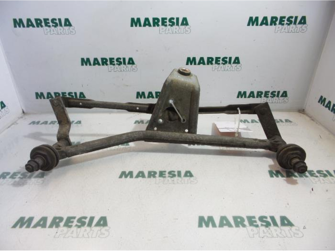 Peugeot - 206 - Wiper mechanism