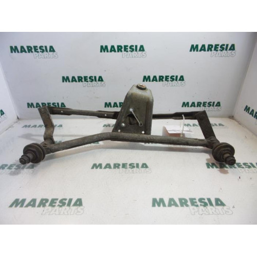 Peugeot - 206 - Wiper mechanism