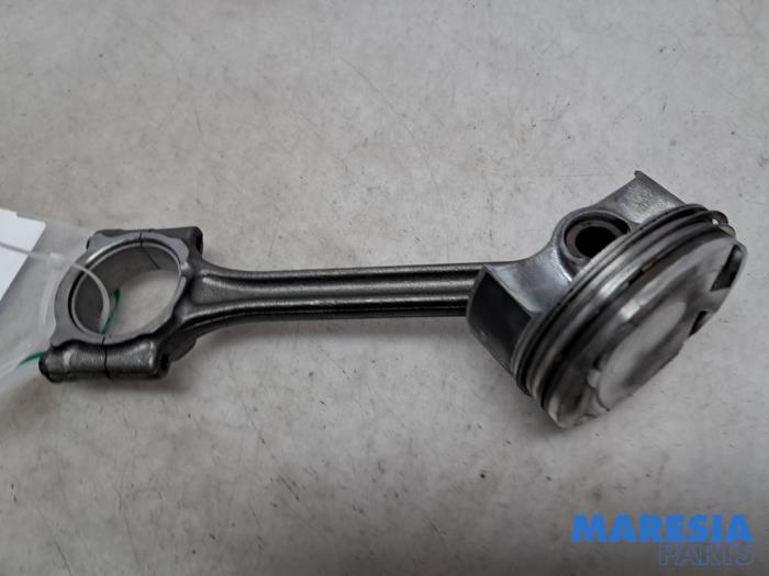 Peugeot - 208 - Connecting rod