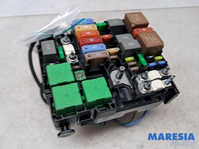 Peugeot - Partner - Fuse box