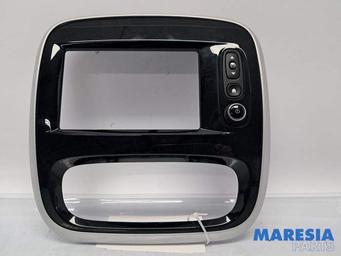 Renault - Trafic - Multi-media control unit